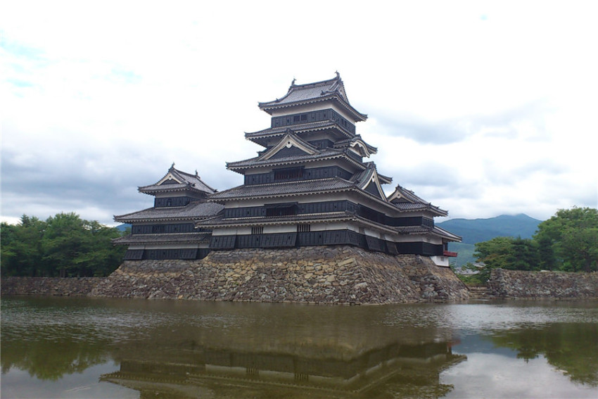 松本古城之旅 上高地赏红叶 奥飞弹泡温泉 高山古色古香二日游 蜜柚旅行miu Tour