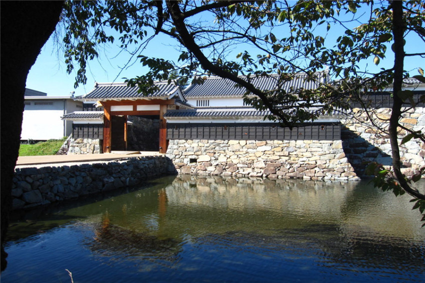 松本古城之旅 上高地赏红叶 奥飞弹泡温泉 高山古色古香二日游 蜜柚旅行miu Tour