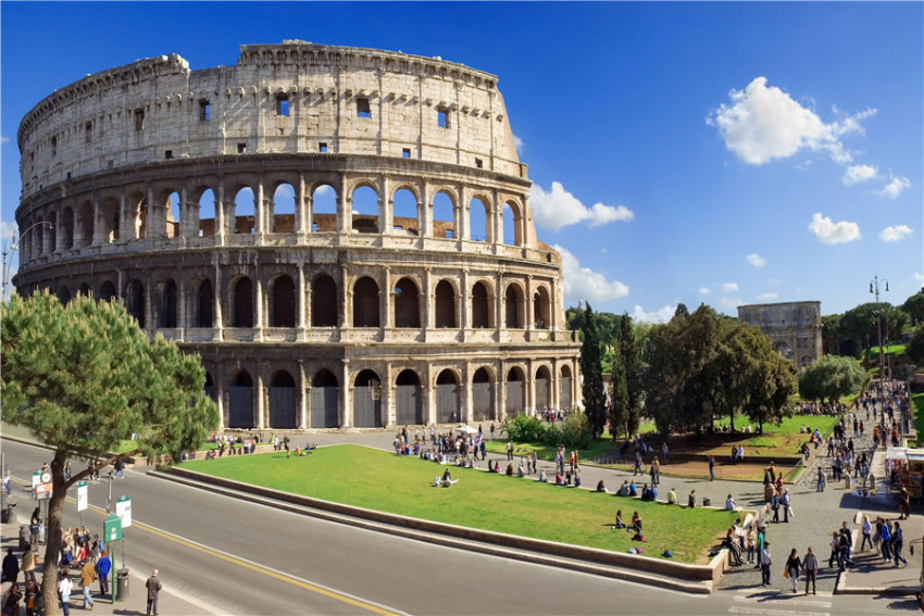 【罗马历史文化一日游】沉浸古罗马辉煌：古罗马斗兽场+威尼斯宫博物馆+圣天使堡