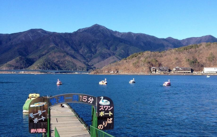 冬季富士山温泉之旅—泡汤赏雪：忍野八海+富士山河口湖+山中湖温泉